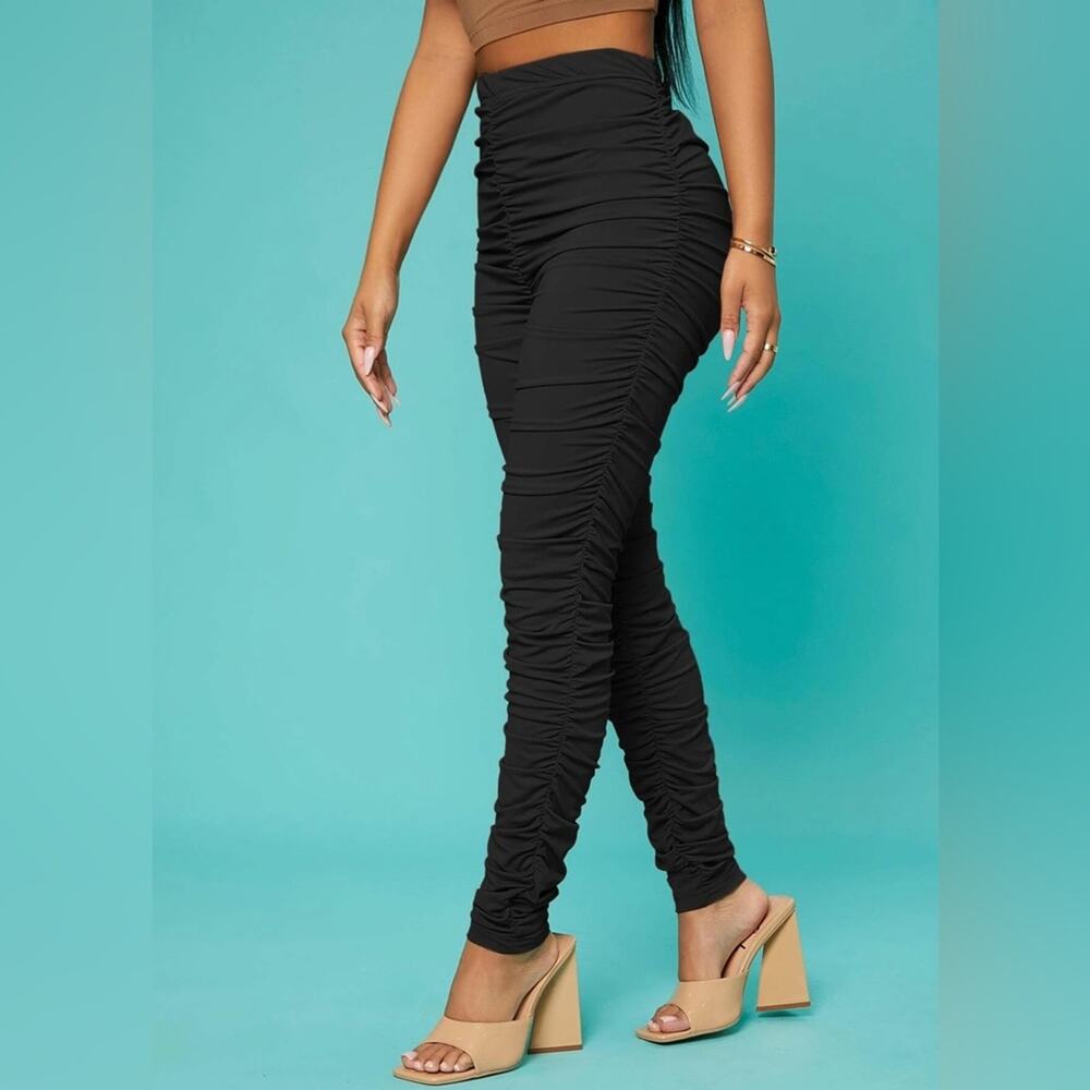Roma Concept Women Black Ruffle Legging